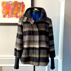 Prana wool blend zip front jacket in women’s small grey//navy/black stripes.